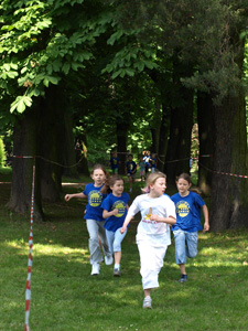 M&auml;dchen in der Zielgeraden